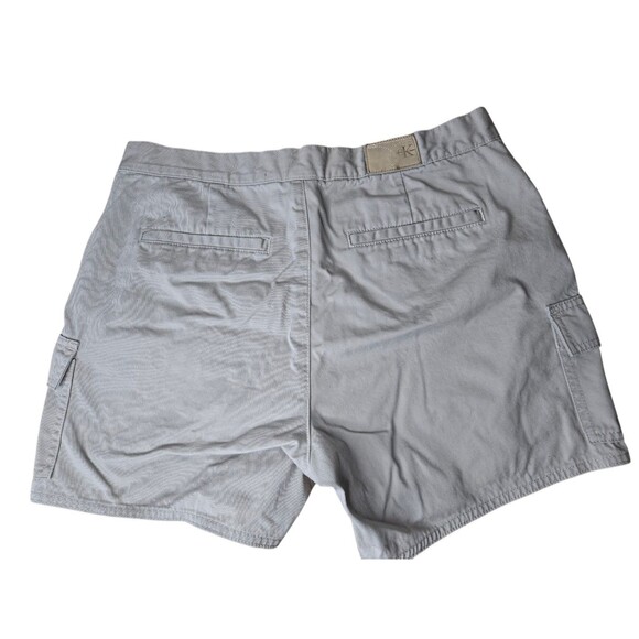 Calvin Klein Jeans women's 100% cotton size 10 khaki shorts mid rise 4.5" inseam - Picture 2 of 6